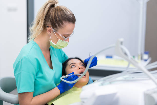 Best Holiday Emergency Dentist in Hampton, IL